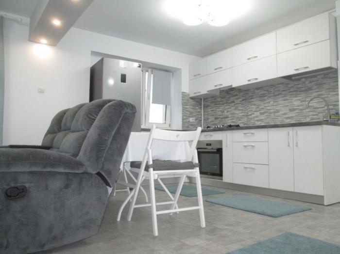 Apartament Sarra Targoviste Eksteriør bilde