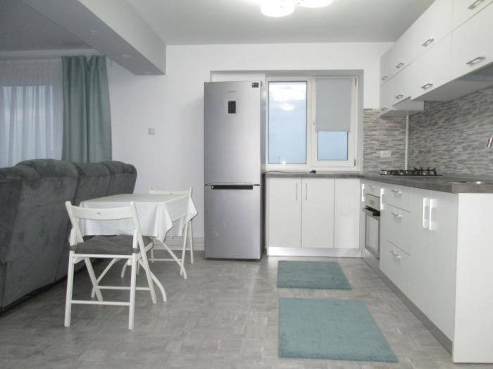 Apartament Sarra Targoviste Eksteriør bilde