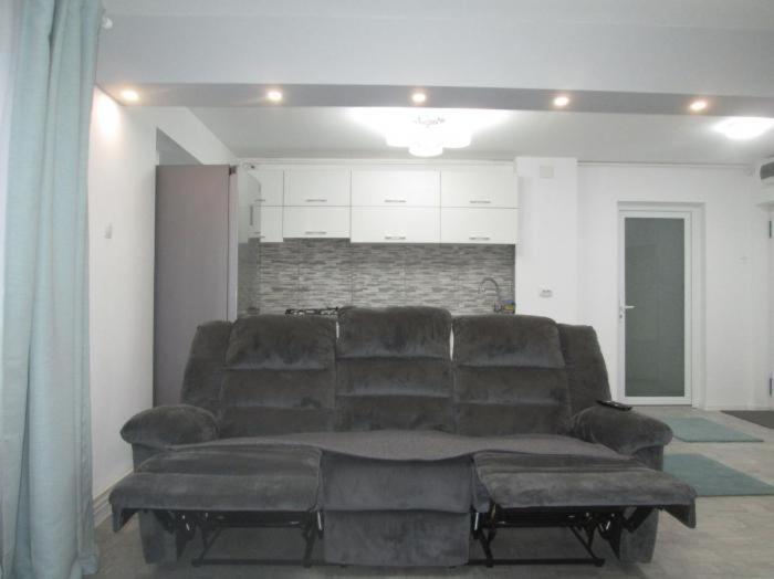 Apartament Sarra Targoviste Eksteriør bilde