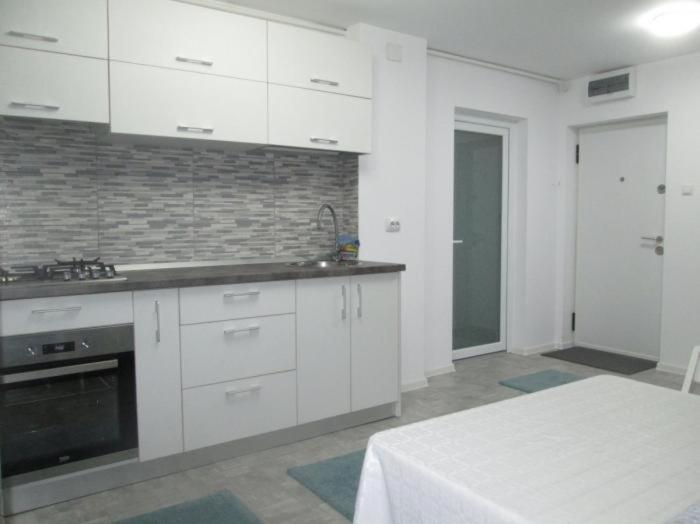 Apartament Sarra Targoviste Eksteriør bilde
